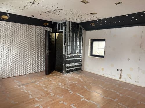 Prenájom obchodného priestoru – 20 m², Juh - Voľný Ihned