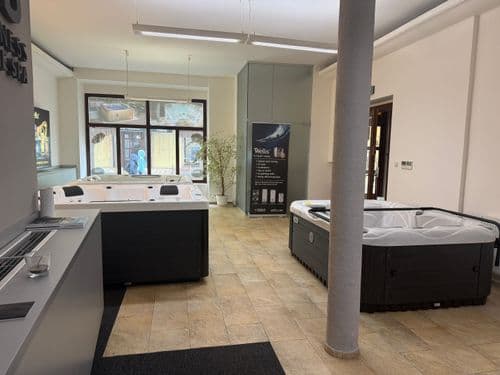 Na prenájom obchodný priestor 160m2 - Voľný ihned